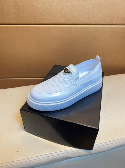 PRD triangle print slip-on sneakers 0724101405