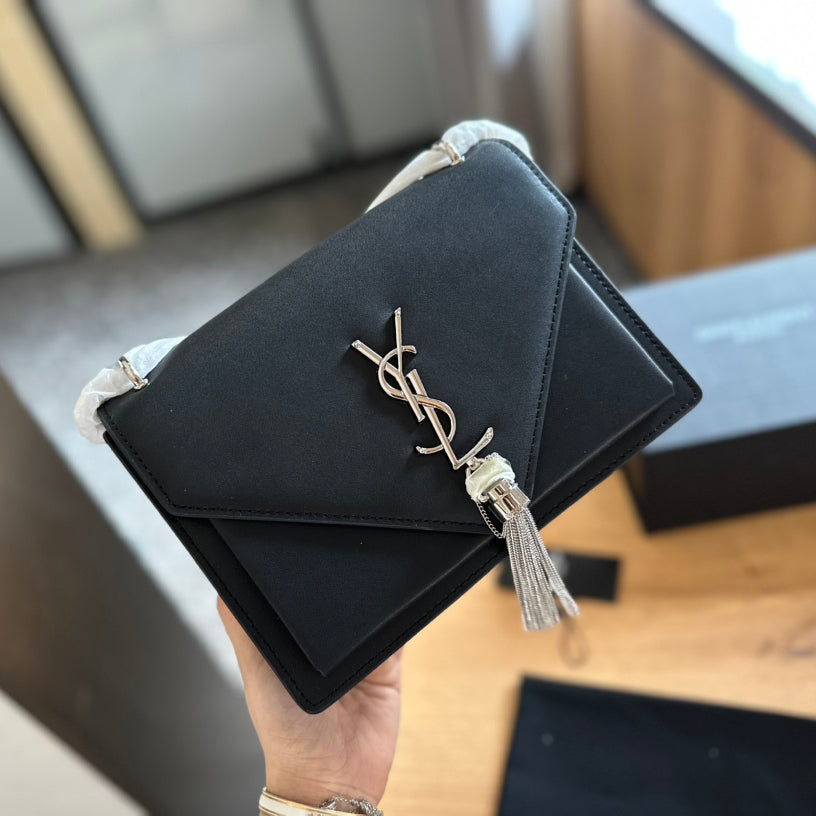 Flip chain tassel bag 1824042602