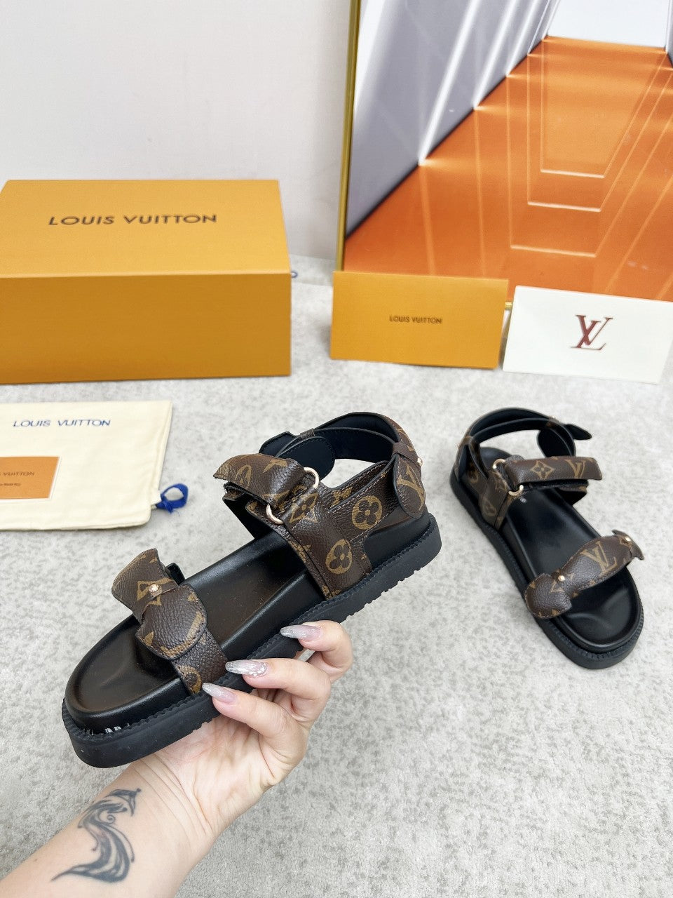 Lvv25ss new printed sandals 0725072105