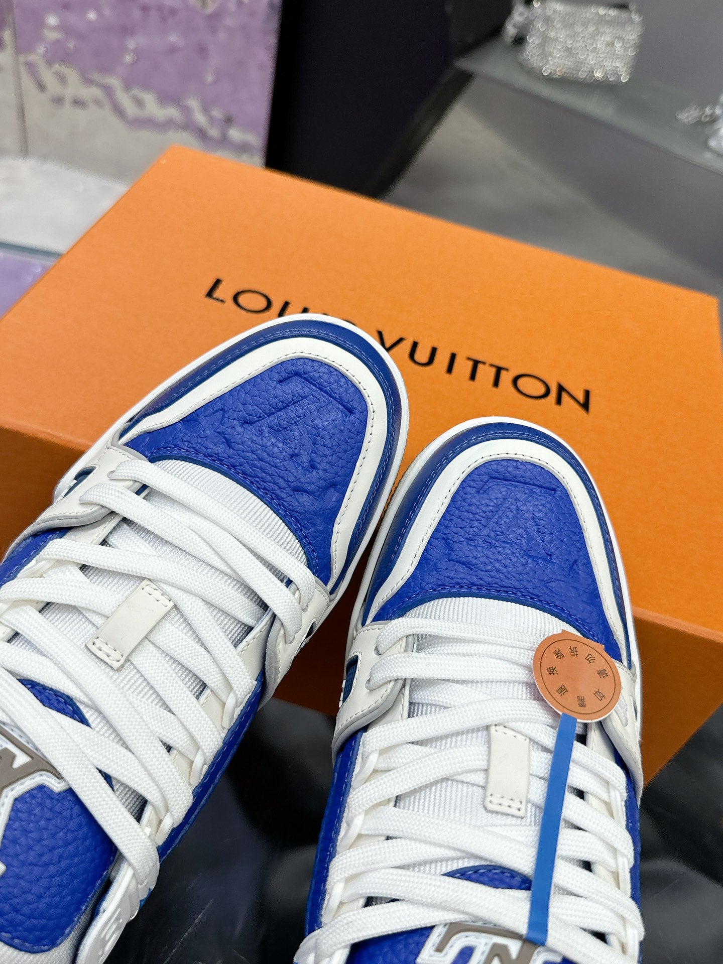 LV Trainer Sneaker 1824120914