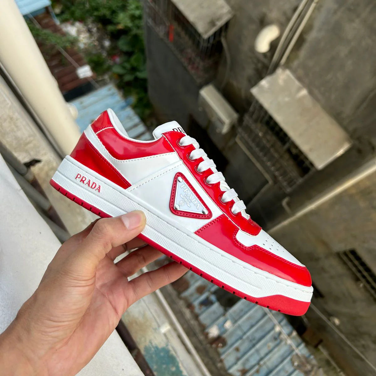 P New Women's Shoes Casual Shoes Triangle Buckle Lace-up Sneakers 1024060508