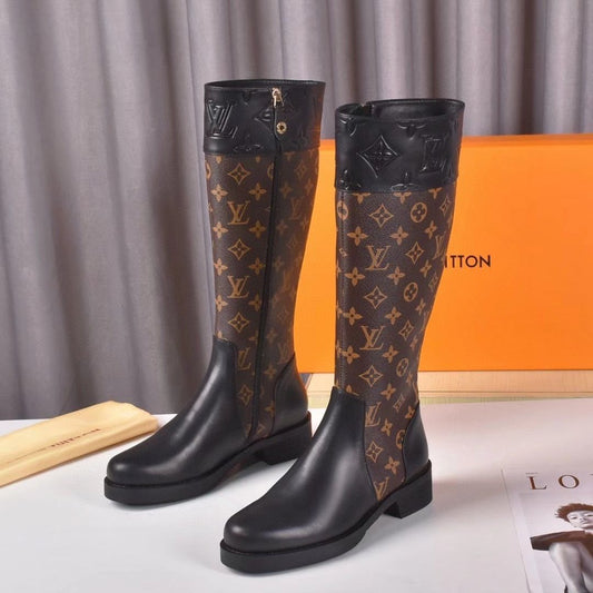 But knee boots women's Martin boots women's autumn and winter new popular embossed short boots all-match thick heels high tube platform