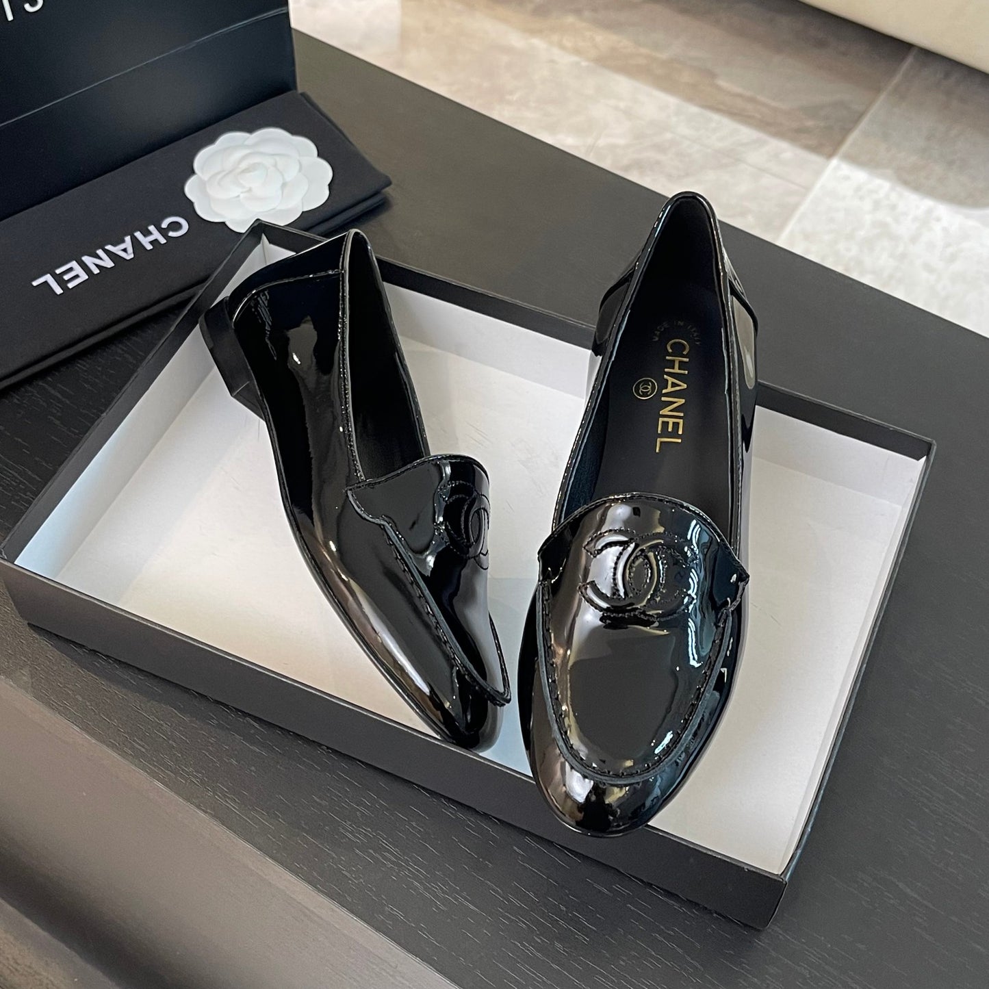 CNL luxury fashion patent leather loafers 0725020801