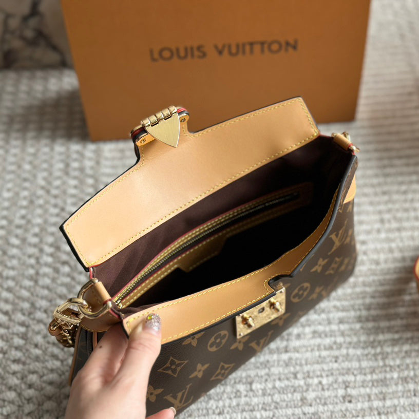 Double layer lock chain armpit bag 1824040708