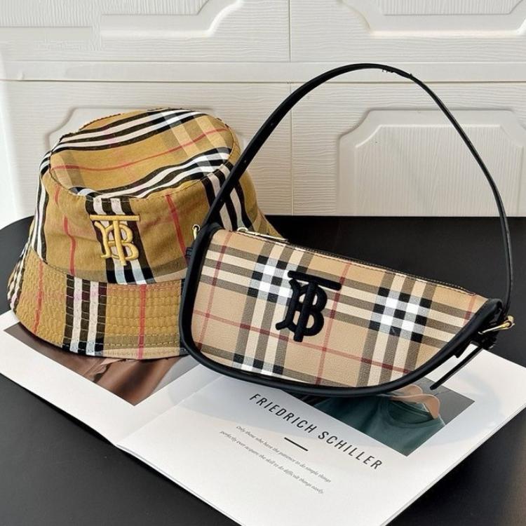 New Large Capacity Commuter Leisure All-match Shoulder Bag 1024070319