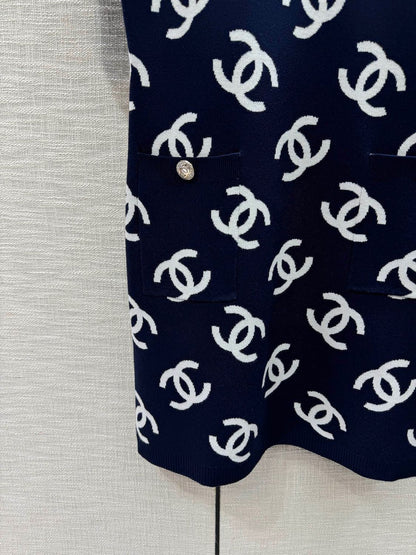 Fashion New Slim-fit Slim-fit Knitted Short-sleeved Dress 1024041621