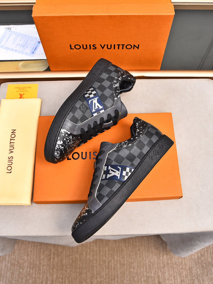 V Fashionable plaid print sneakers 0724101401