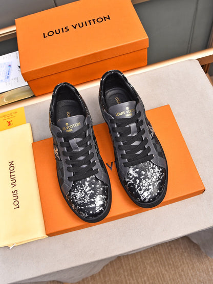 V Fashionable plaid print sneakers 0724101401