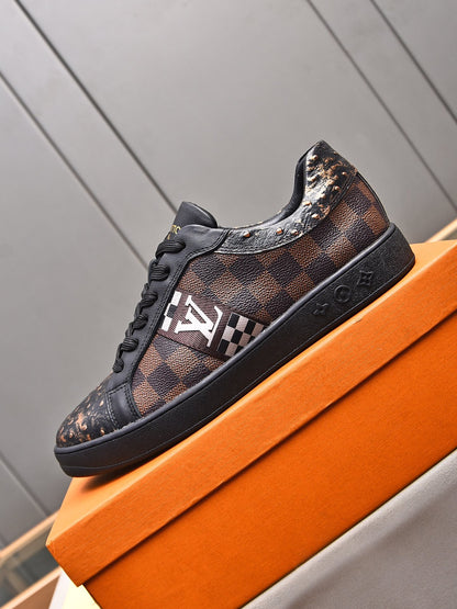 V Fashionable plaid print sneakers 0724101401