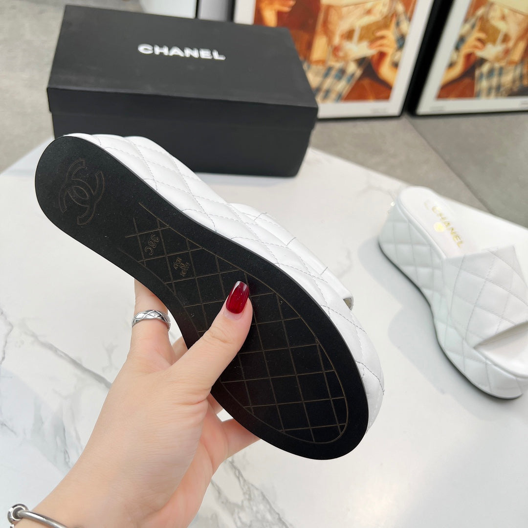 Chane1 top fashion thick-soled rhombus slippers 0724030808