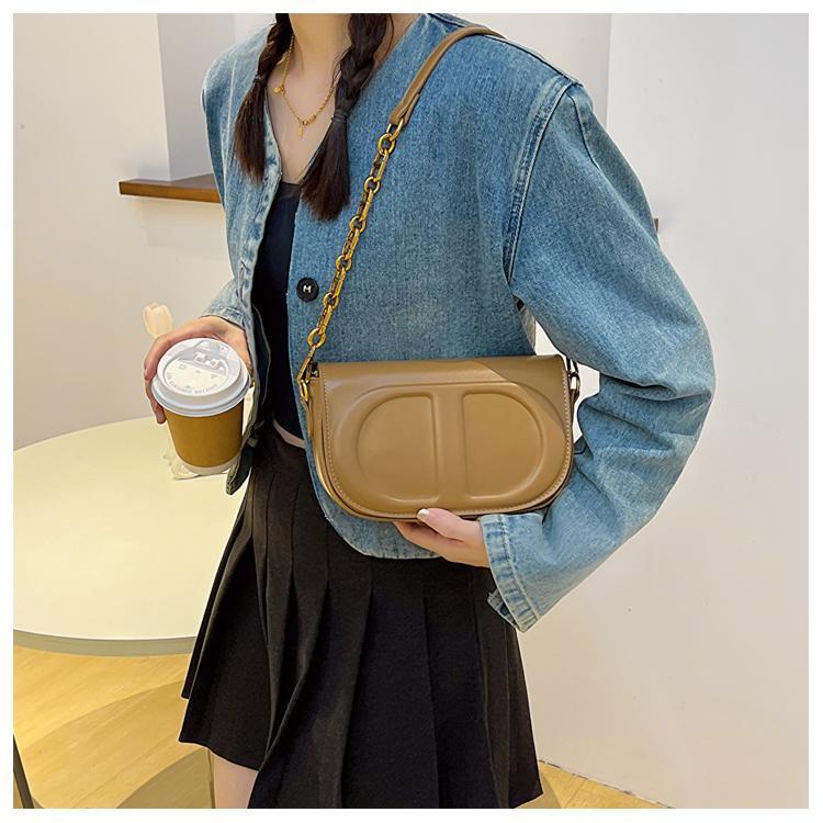 New Fashion Shoulder Crossbody Saddle Bag 1024070320