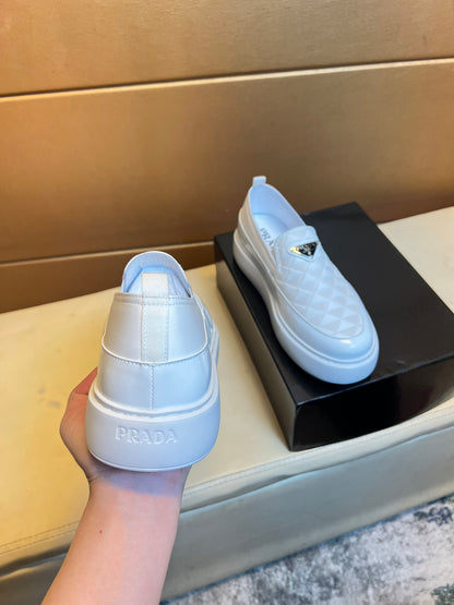 PRD triangle print slip-on sneakers 0724101405