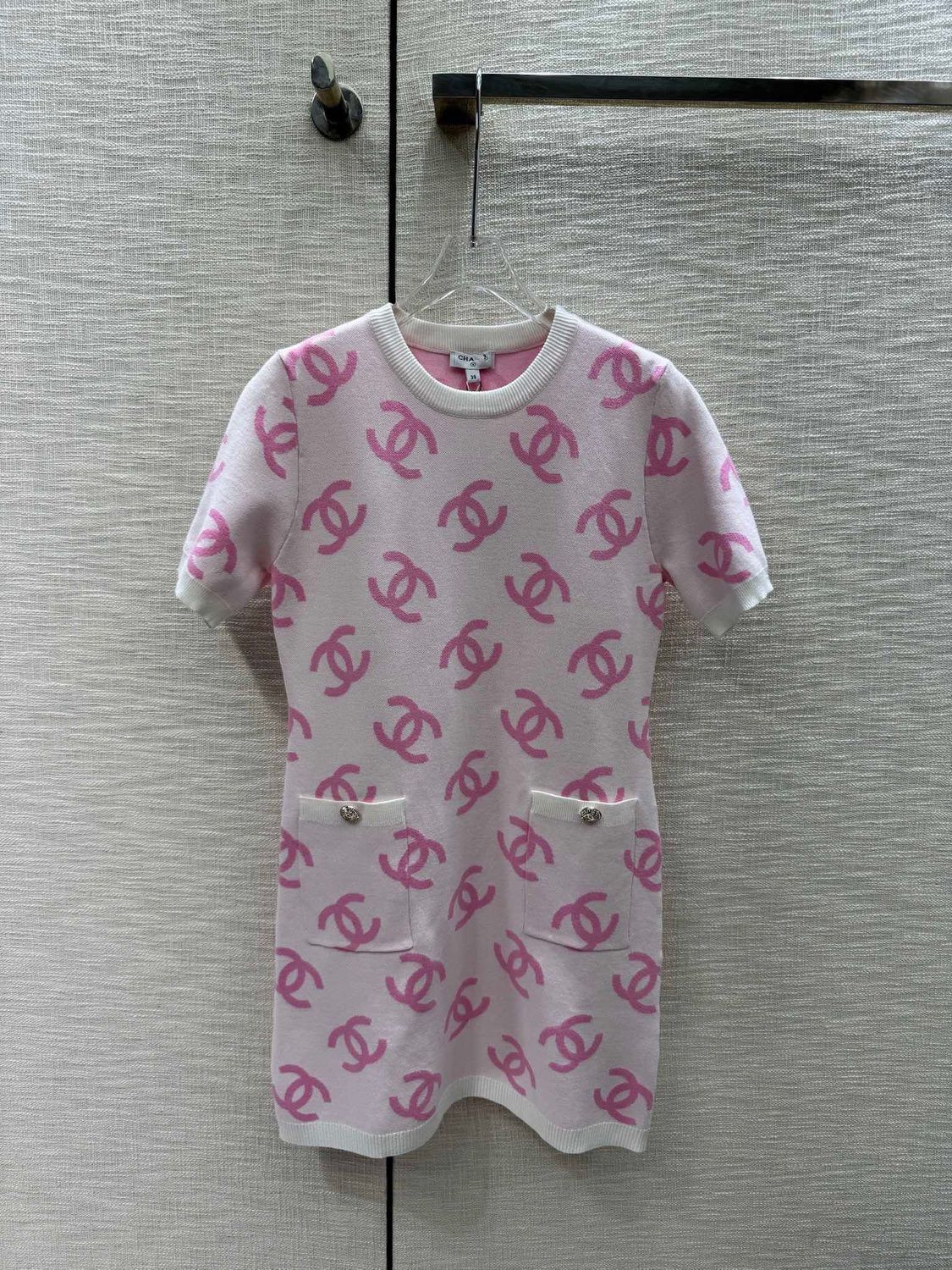 Fashion New Slim-fit Slim-fit Knitted Short-sleeved Dress 1024041621