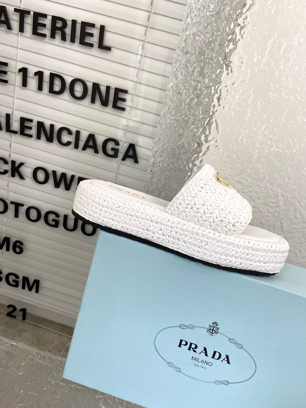 Spring and summer new style woven thick-soled triangle buckle strap slippers 0724032001