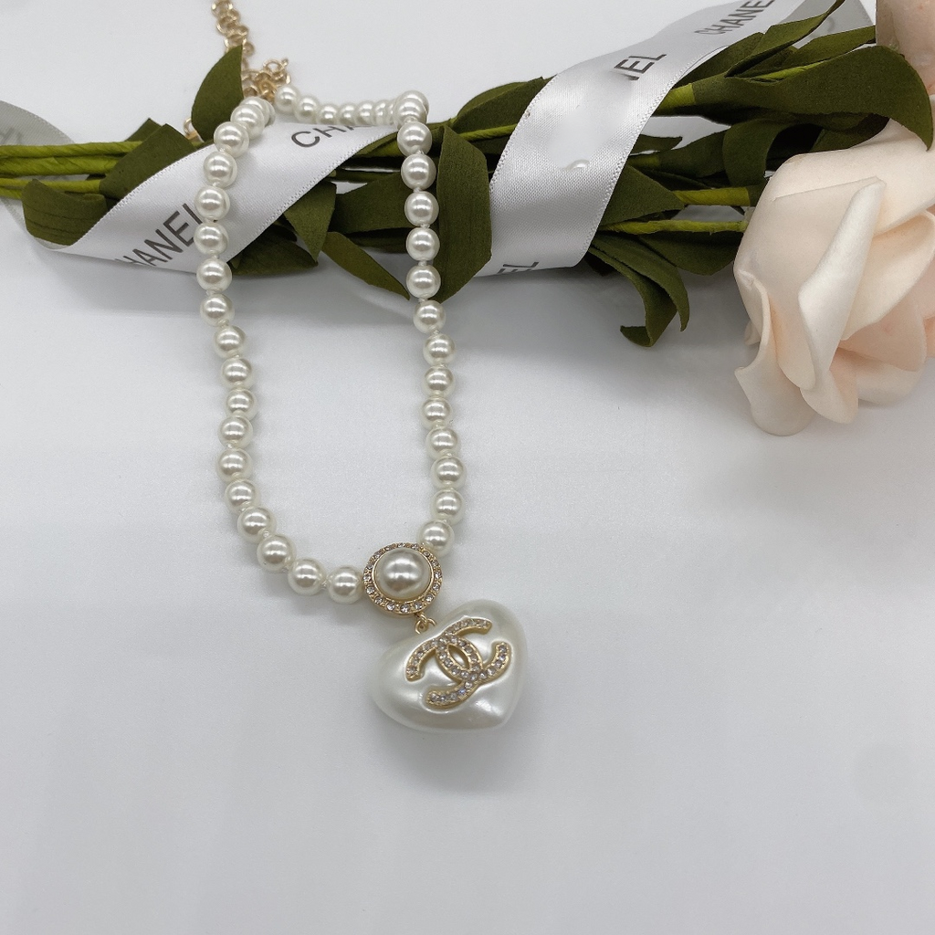 Pearl Love Necklace
