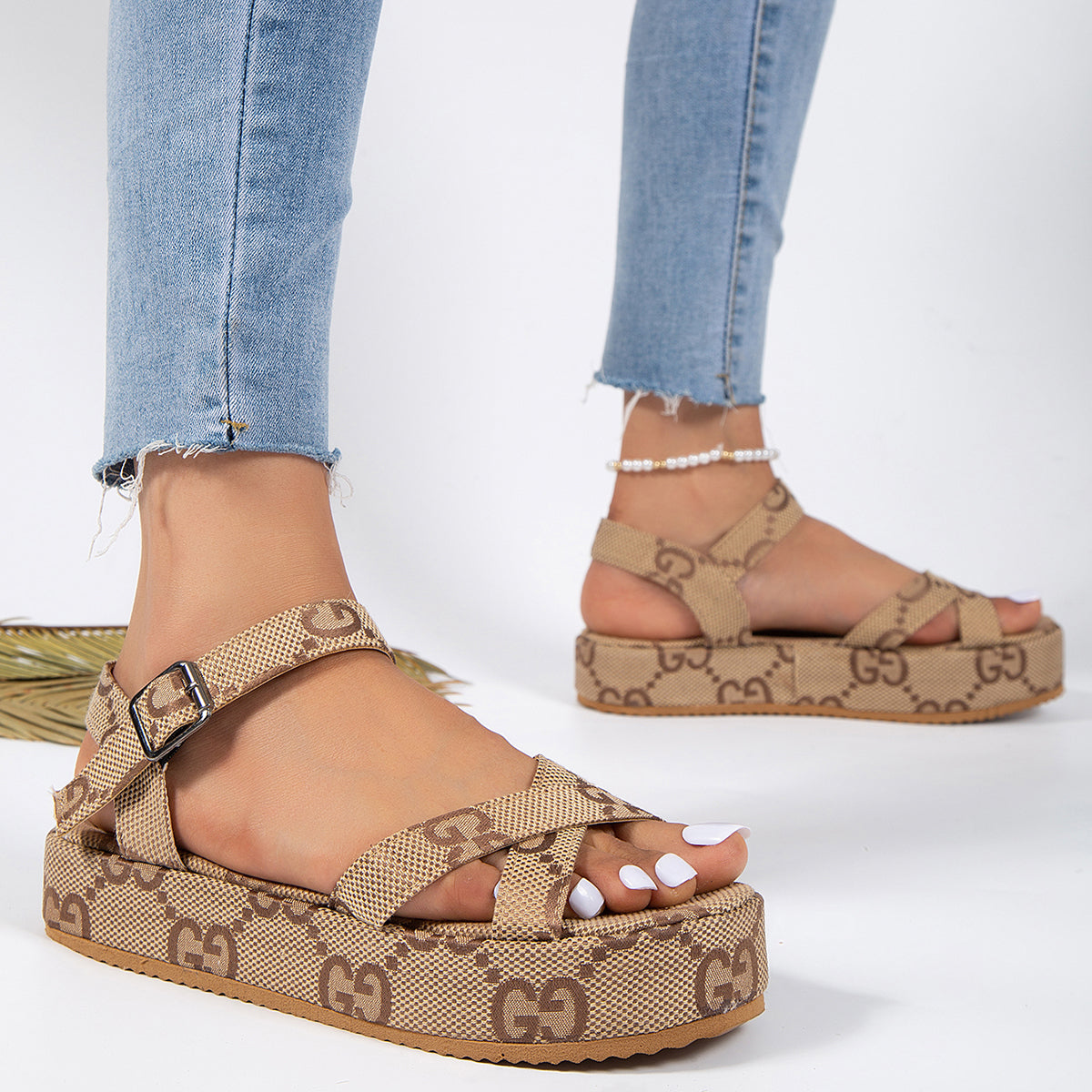 23 Ladies Fashion Luxury slipper and flip-flop PD042502