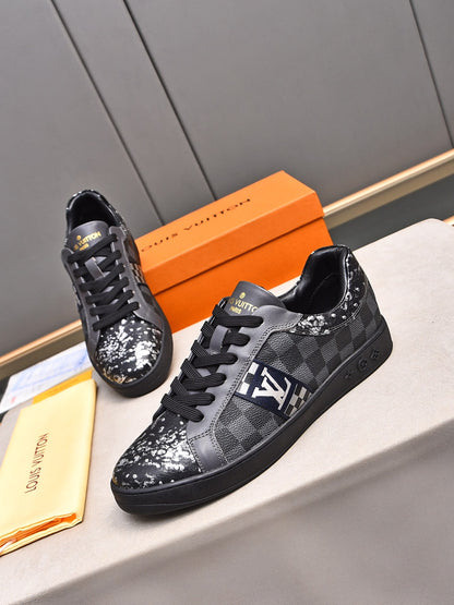 V Fashionable plaid print sneakers 0724101401