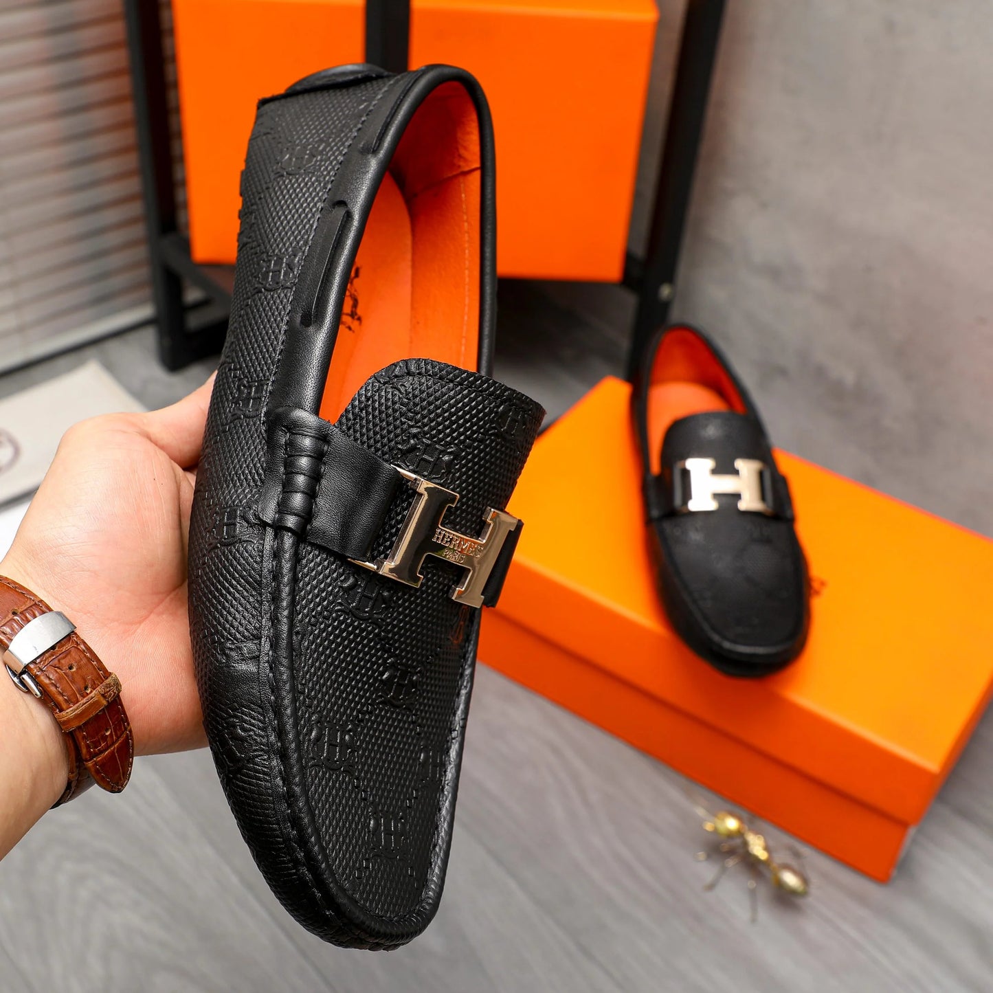 New fashion and versatile business loafers 1024040101