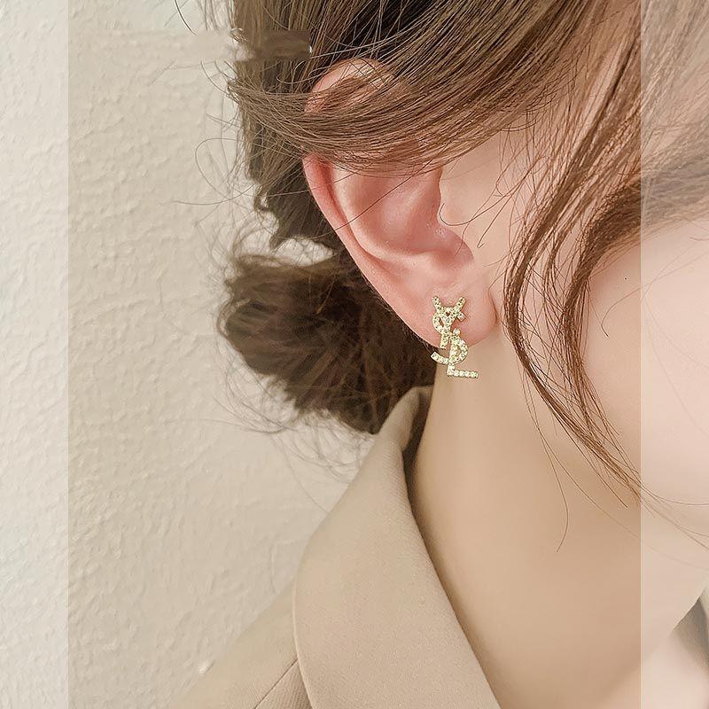 Women's New Fashionable Light Luxury Niche Fashionable Elegant Earrings