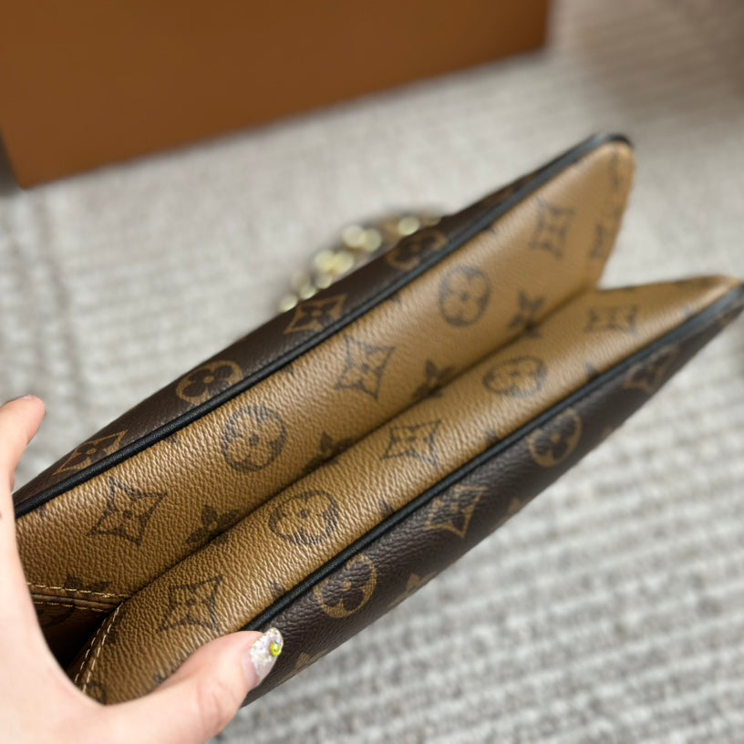 Double layer lock chain armpit bag 1824040708