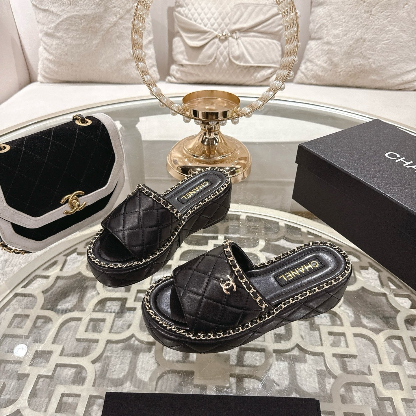 CNL's new thick-soled slippers 0725082204