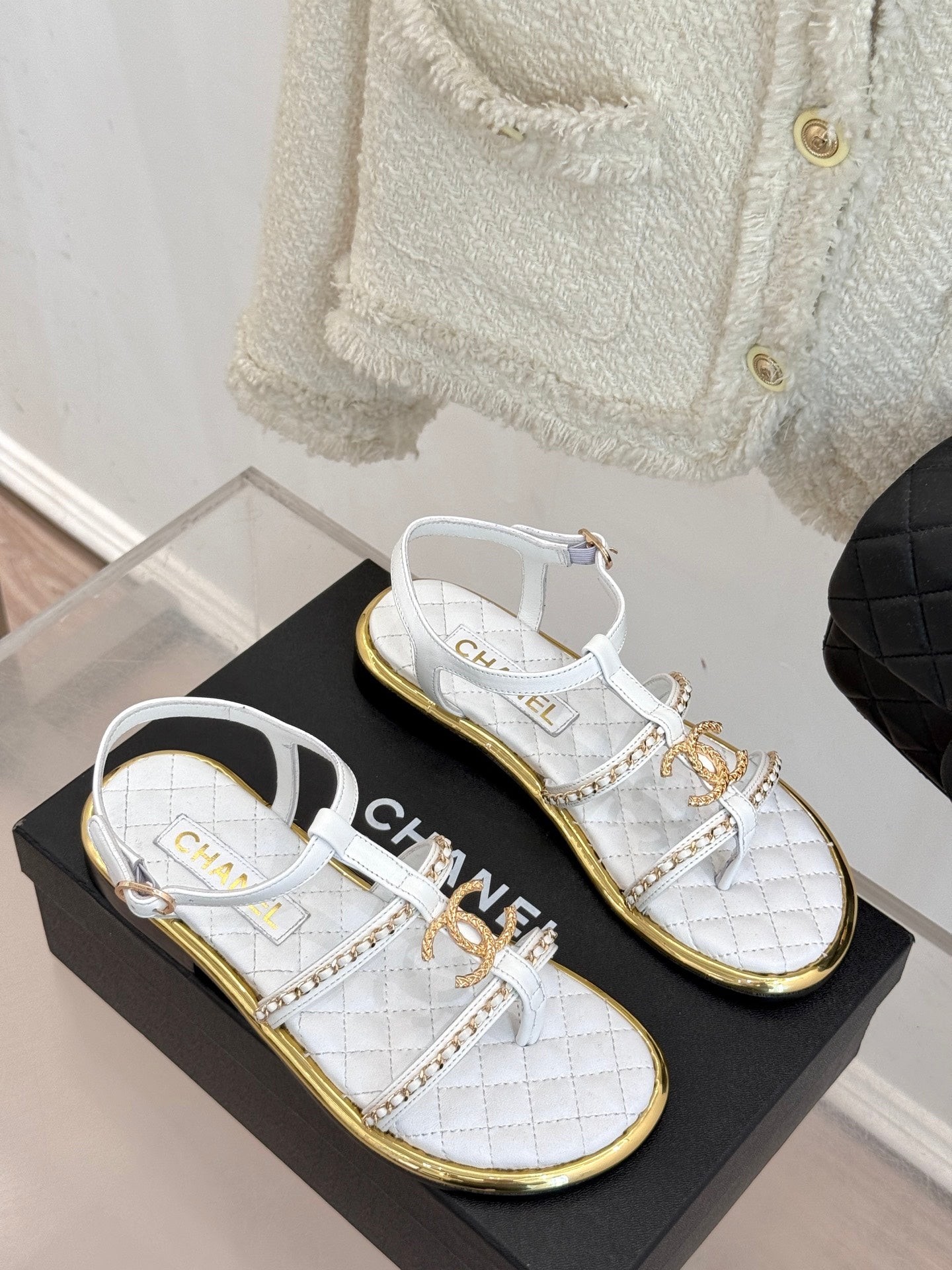 CNL flat chain double C sandals 0725042806