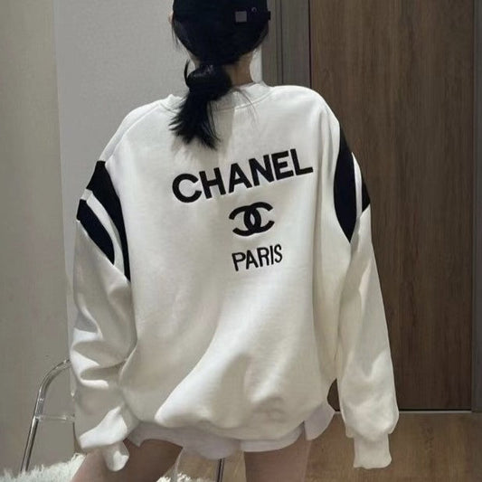 Black and white crew neck sweatshirt with front and back embroidery logo XC0823100906