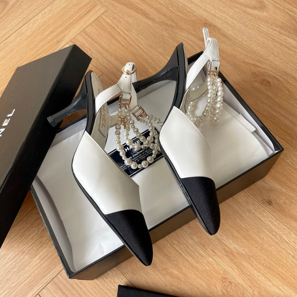 CNL Pointed pearl chain high heel sandals 1824070202