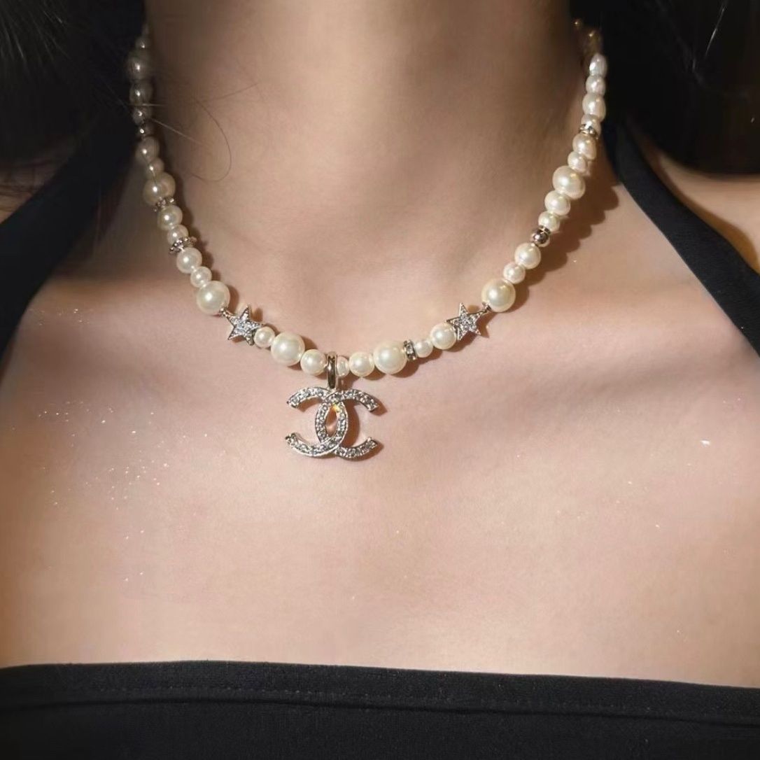 Classic Full Diamond Double C Collarbone Chain PD0823112204