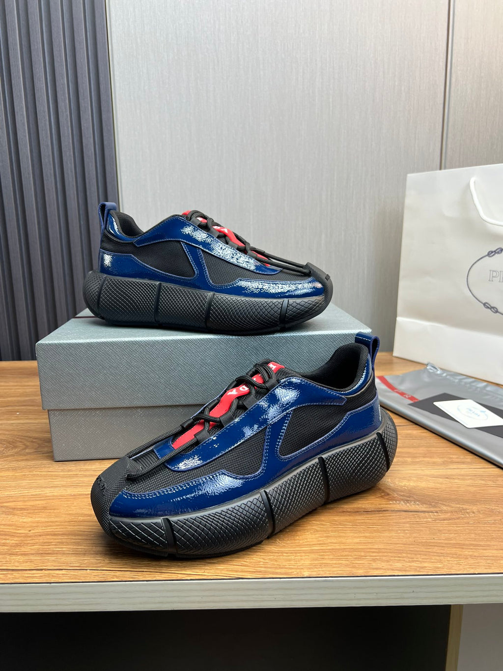 PR patent leather and mesh lace-up sneakers 0724111901