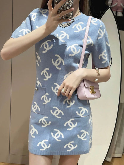 Fashion New Slim-fit Slim-fit Knitted Short-sleeved Dress 1024041621