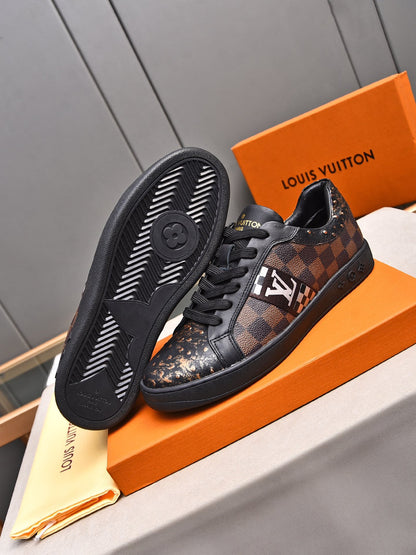 V Fashionable plaid print sneakers 0724101401