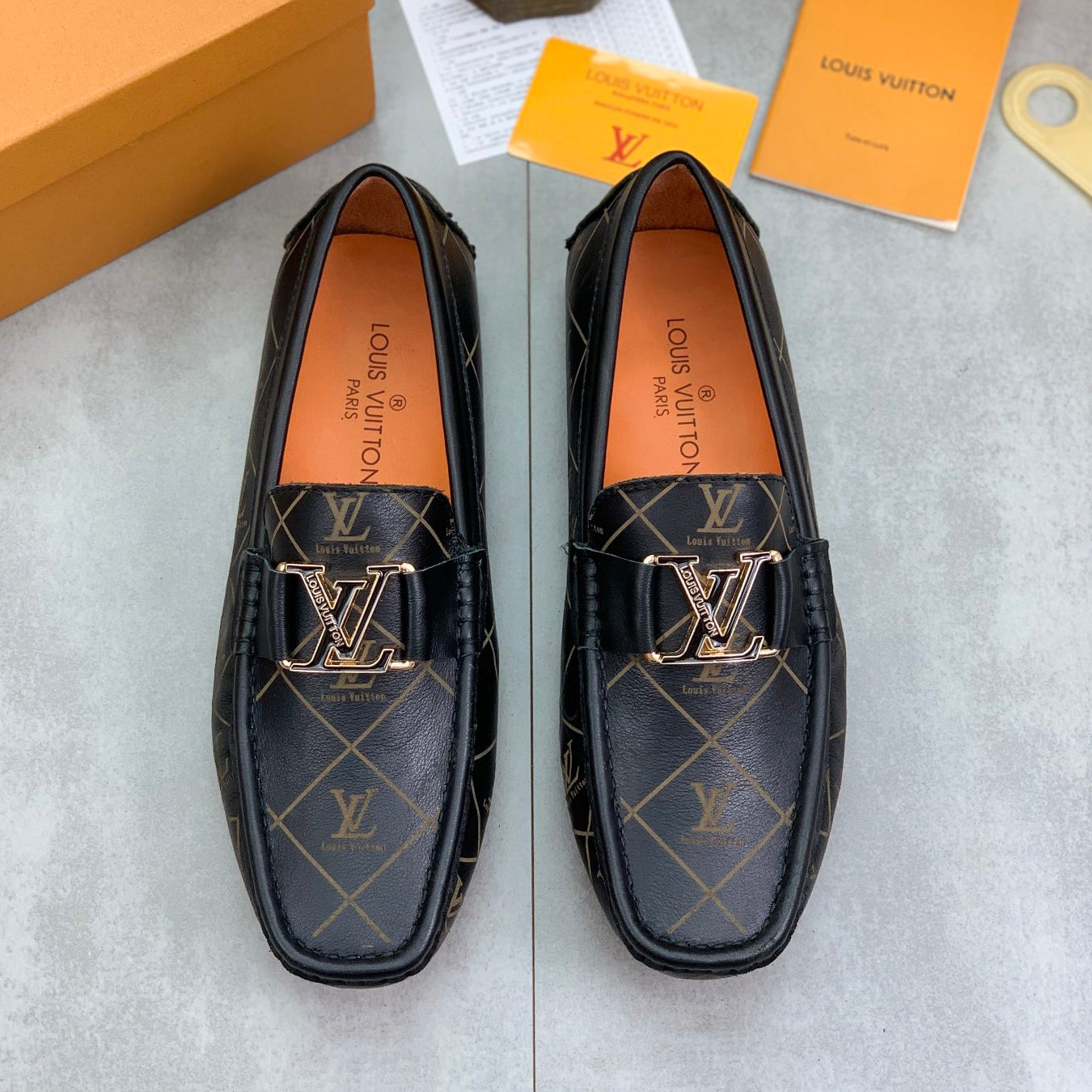 New High Grade Fashion V Logo Men's Loafers XC1823111403