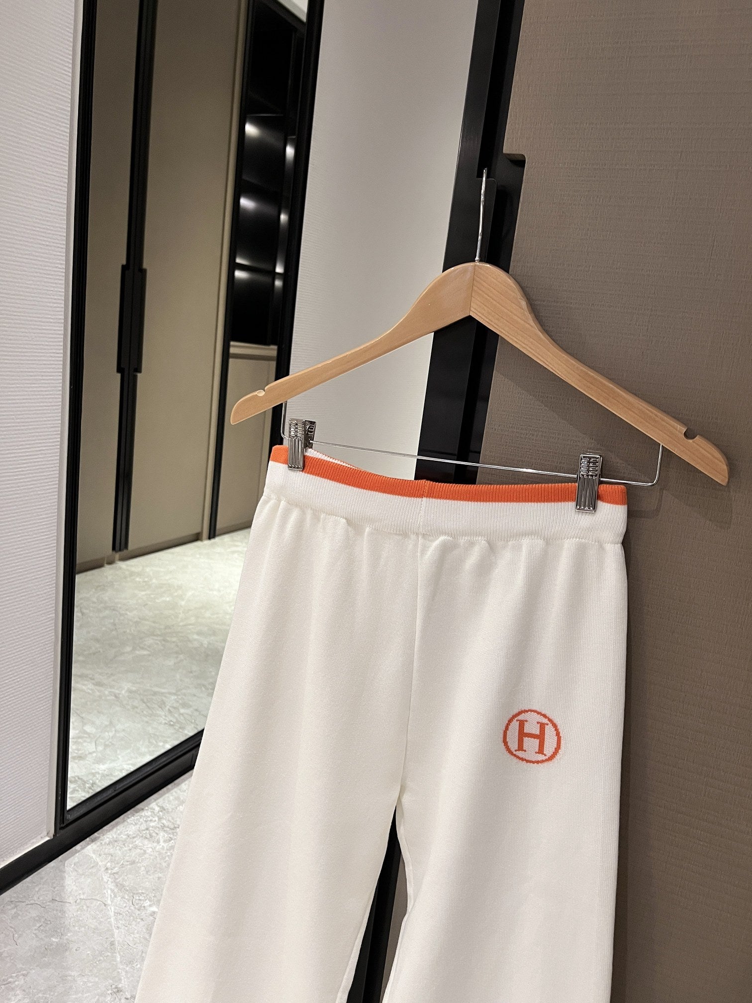 HH Fashion jacquard knit suit 0724101109