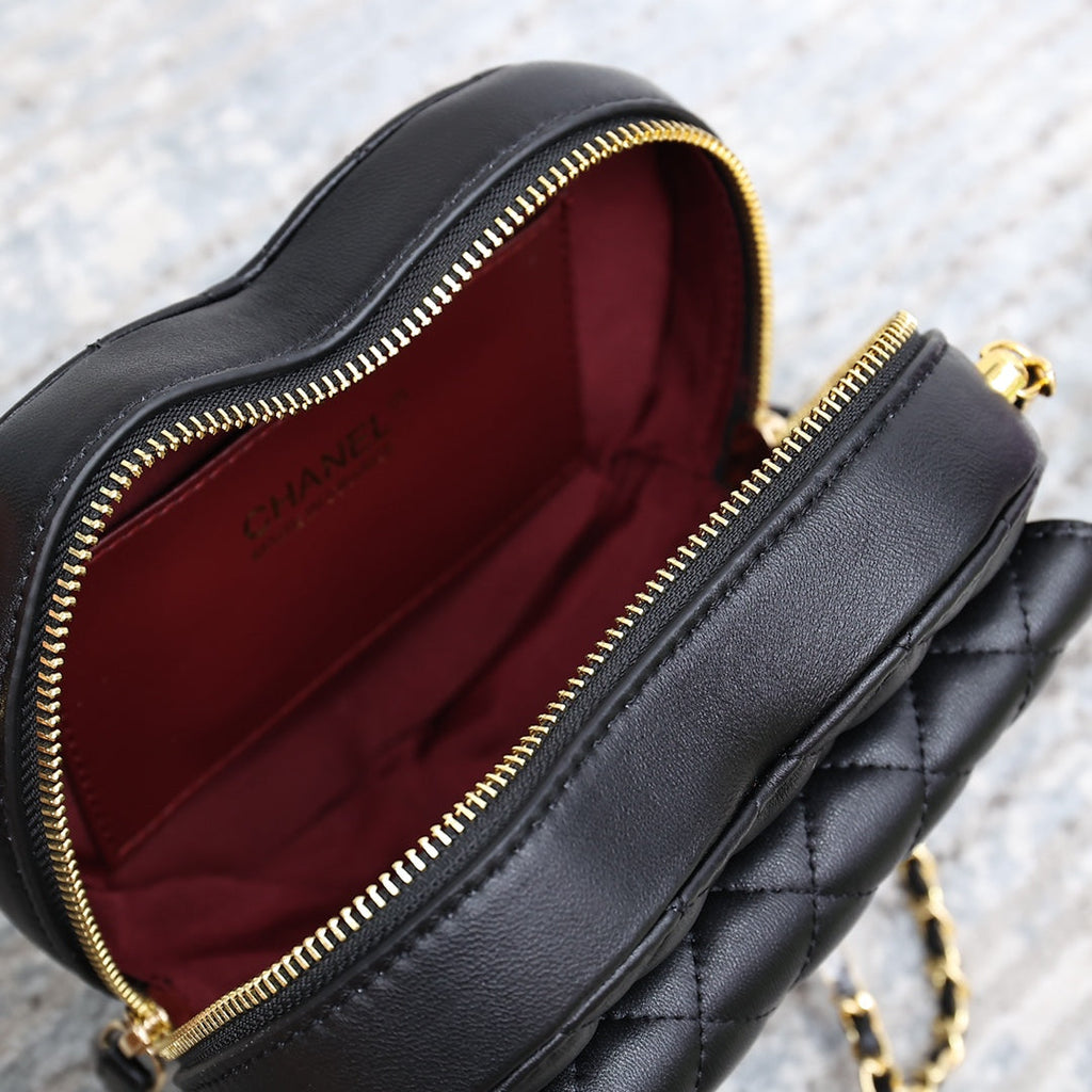 Heart Shape Vanity Case