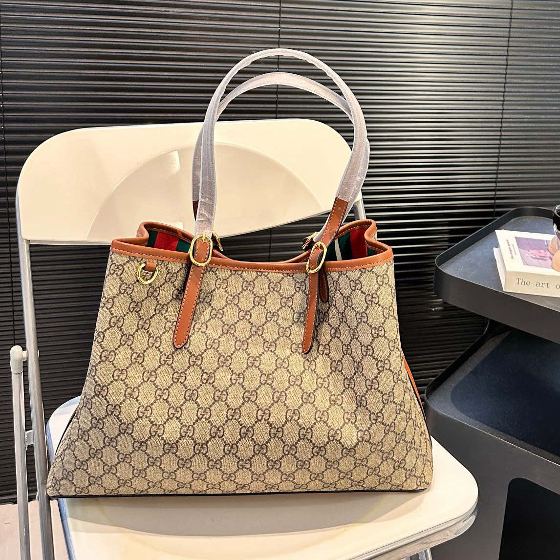 G Emblem Tote Bag 1824081210