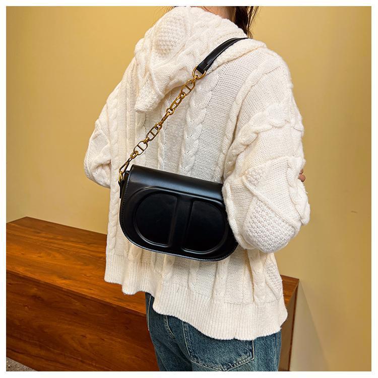 New Fashion Shoulder Crossbody Saddle Bag 1024070320
