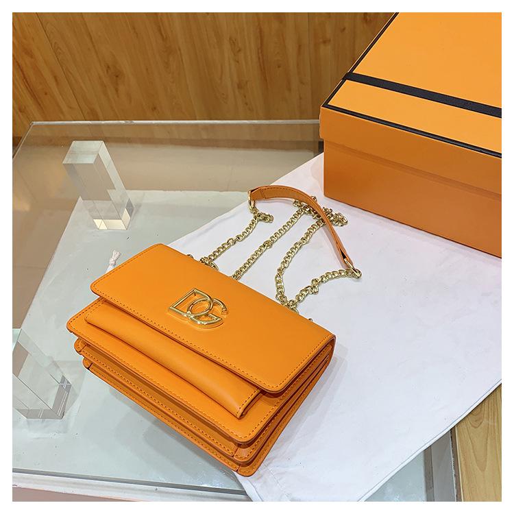 New Fashion Trend Shoulder Messenger Bag All-match Tofu Bag 1024041614