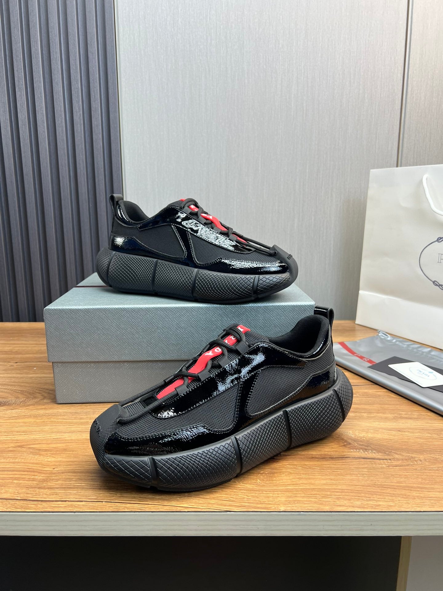 PR patent leather and mesh lace-up sneakers 0724111901