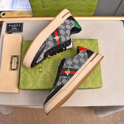 New classic versatile men's sports shoes 1024122410