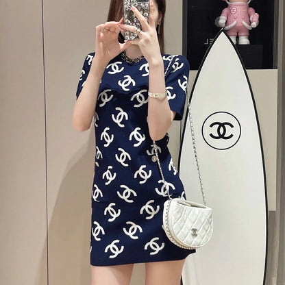 Fashion New Slim-fit Slim-fit Knitted Short-sleeved Dress 1024041621