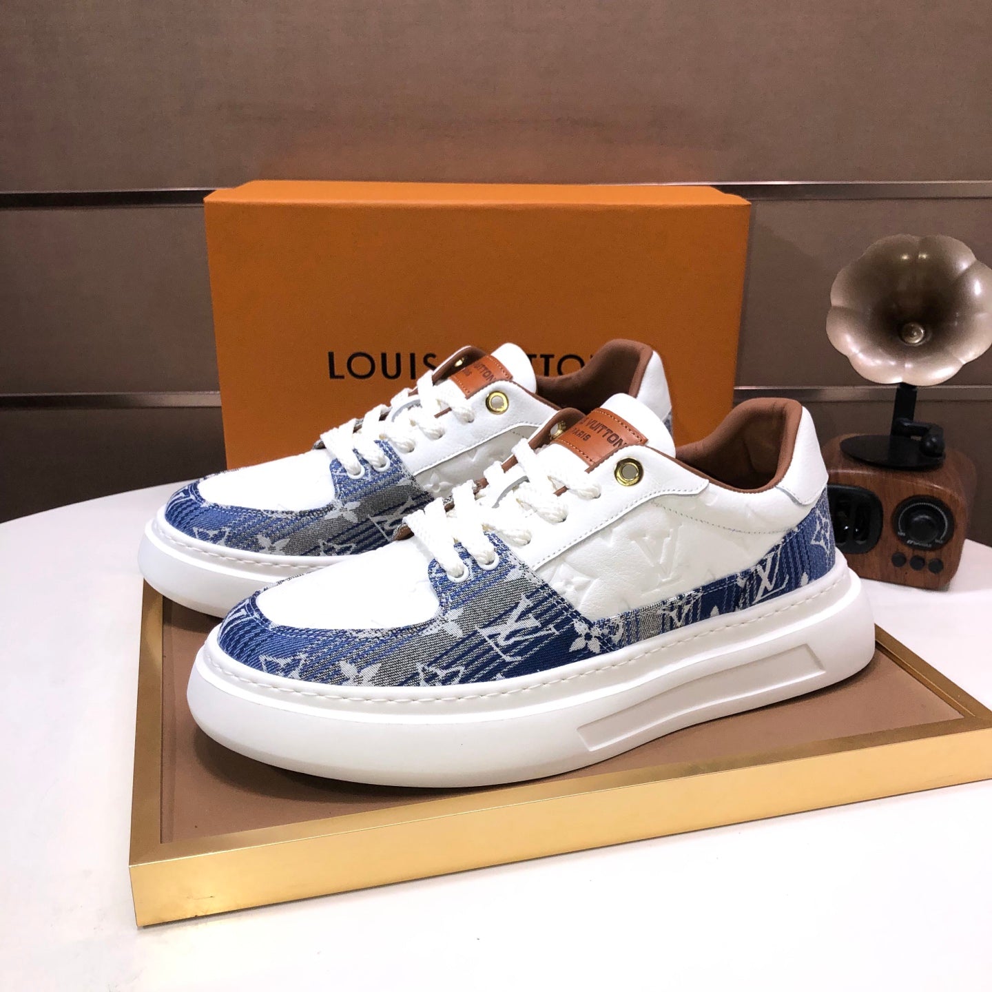 Lvv classic and fashionable sports shoes 0725090904