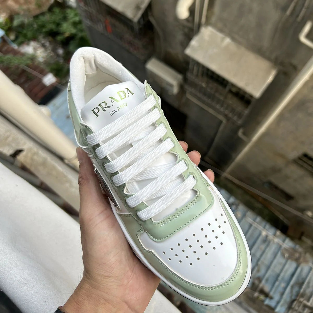 P New Women's Shoes Casual Shoes Triangle Buckle Lace-up Sneakers 1024060508