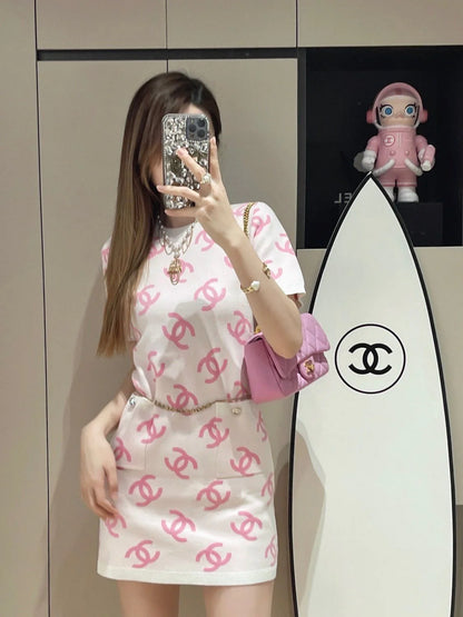 Fashion New Slim-fit Slim-fit Knitted Short-sleeved Dress 1024041621