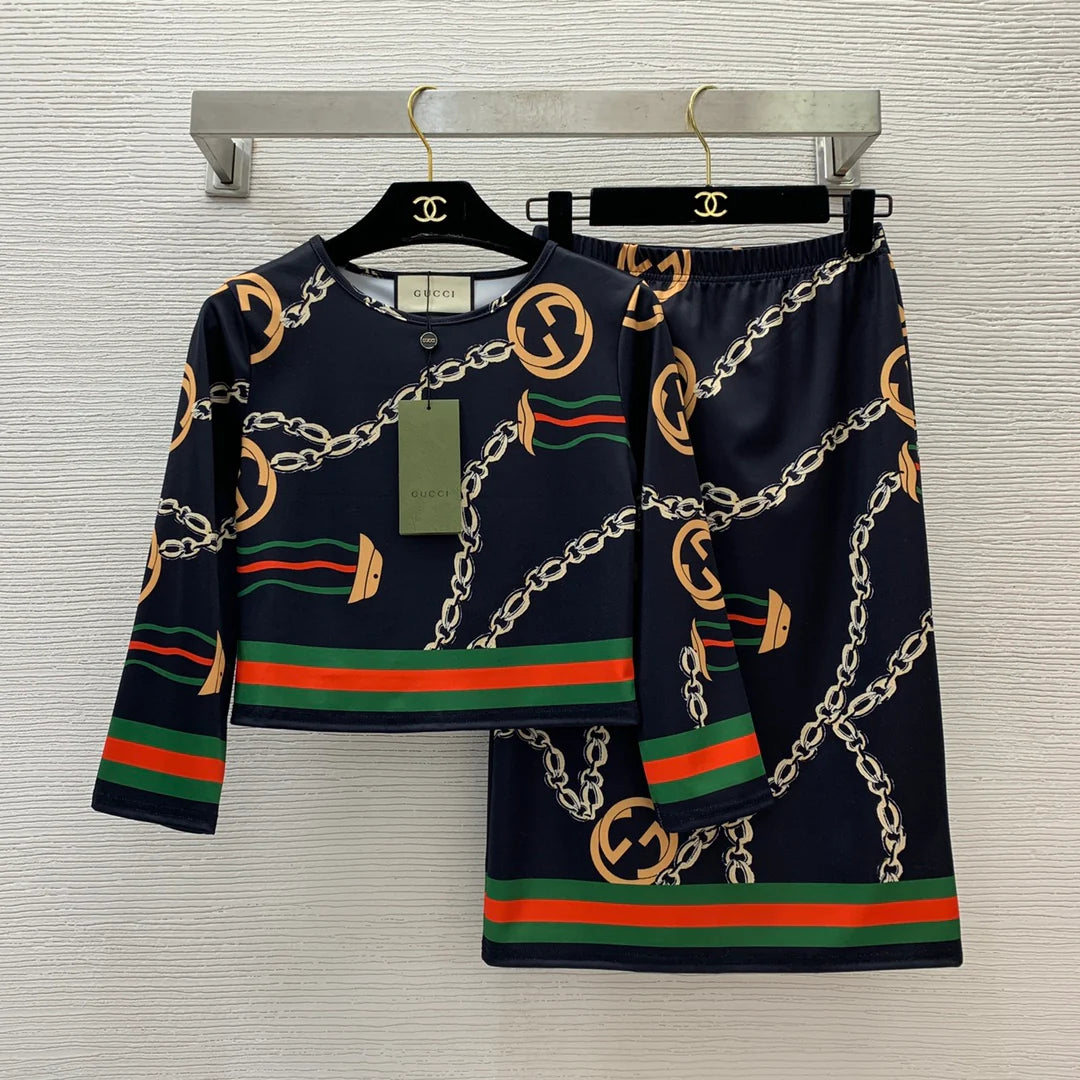 New G Letter Chain Print Fashion Set 1025070203
