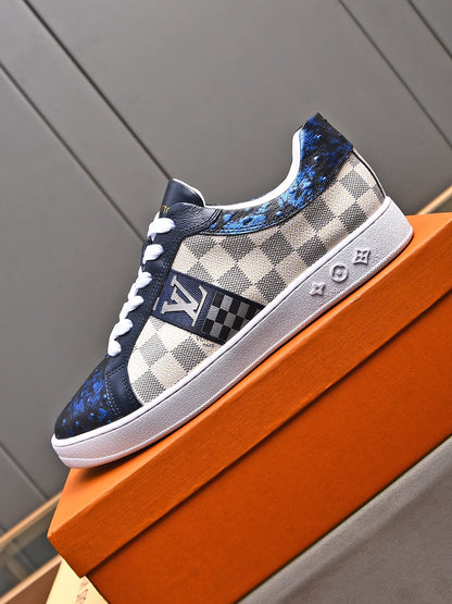V Fashionable plaid print sneakers 0724101401