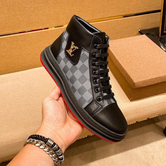 Men's black  Leisure printed leather casual mid-top shoes