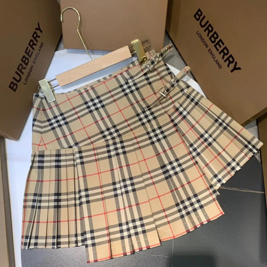 Fashionable and versatile plaid skirt 1024011915
