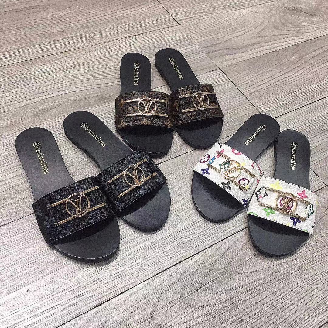 New Fashion Versatile Female Slippers 1024042404