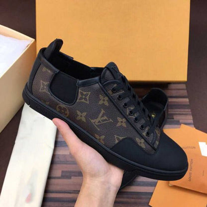 Brown men's alphabet casual shoes